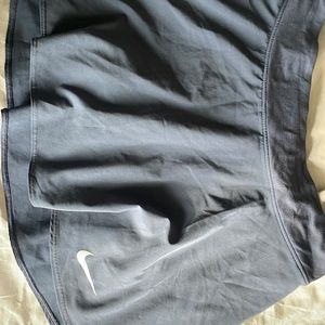 Nike dri fit womens golf/tennis skirt
